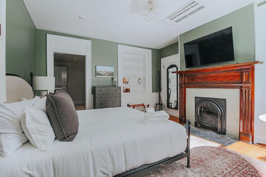 Hotel Barristers Row Staunton Habitación foto
